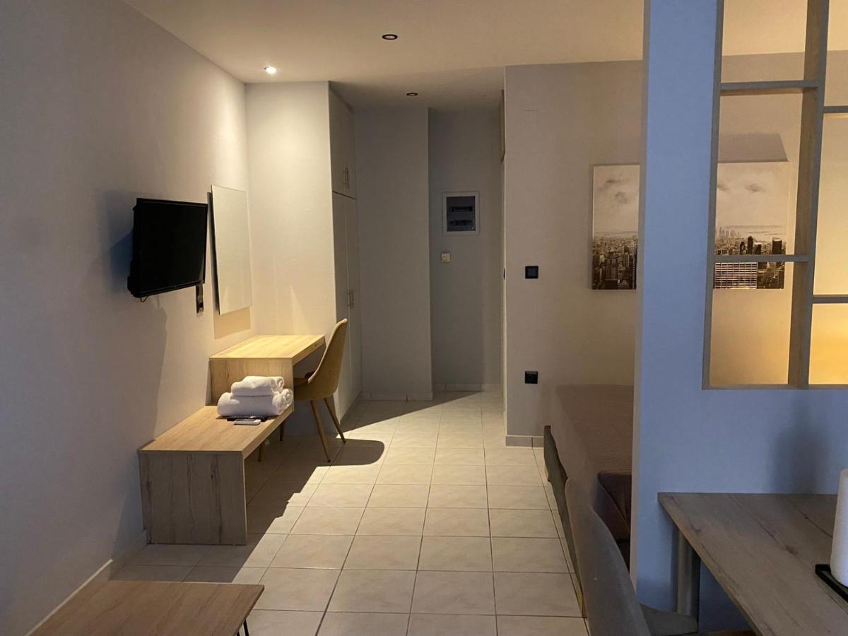 Downtown Corner Apartment Kalamata Luaran gambar