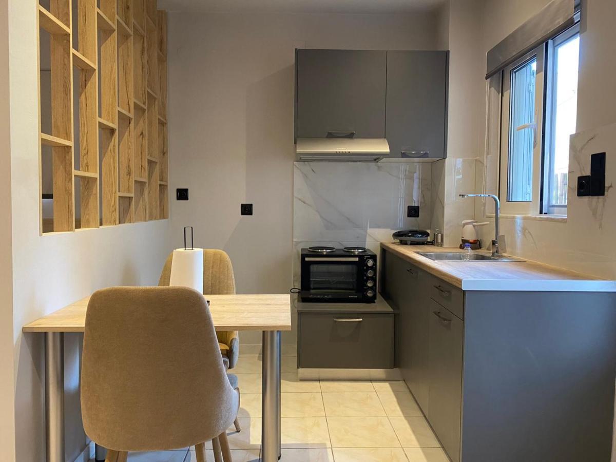 Downtown Corner Apartment Kalamata Luaran gambar